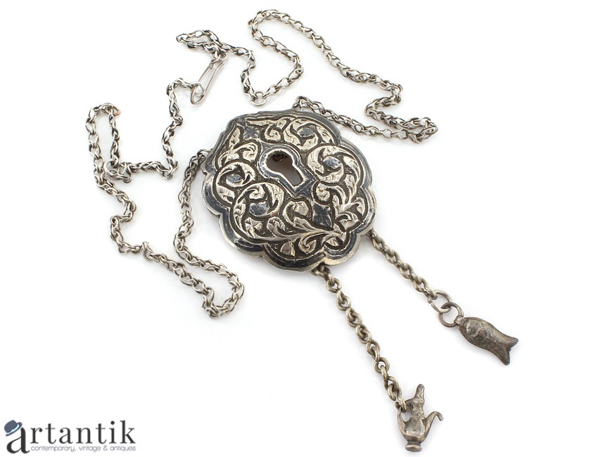 Pamphlet Capillaries Crete Vechi colier otoman accesorizat cu o inedită amuletă | manufactură în  argint | Turcia cca. 1900